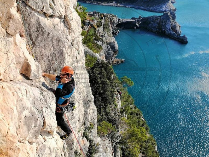 Moderno Appartamento Vista Mare, Con Parcheggio Privato Porto Venere Eksteriør billede