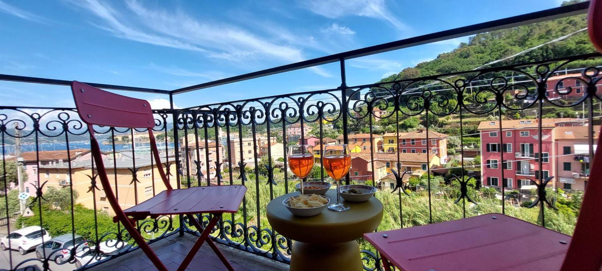 Moderno Appartamento Vista Mare, Con Parcheggio Privato Porto Venere Eksteriør billede