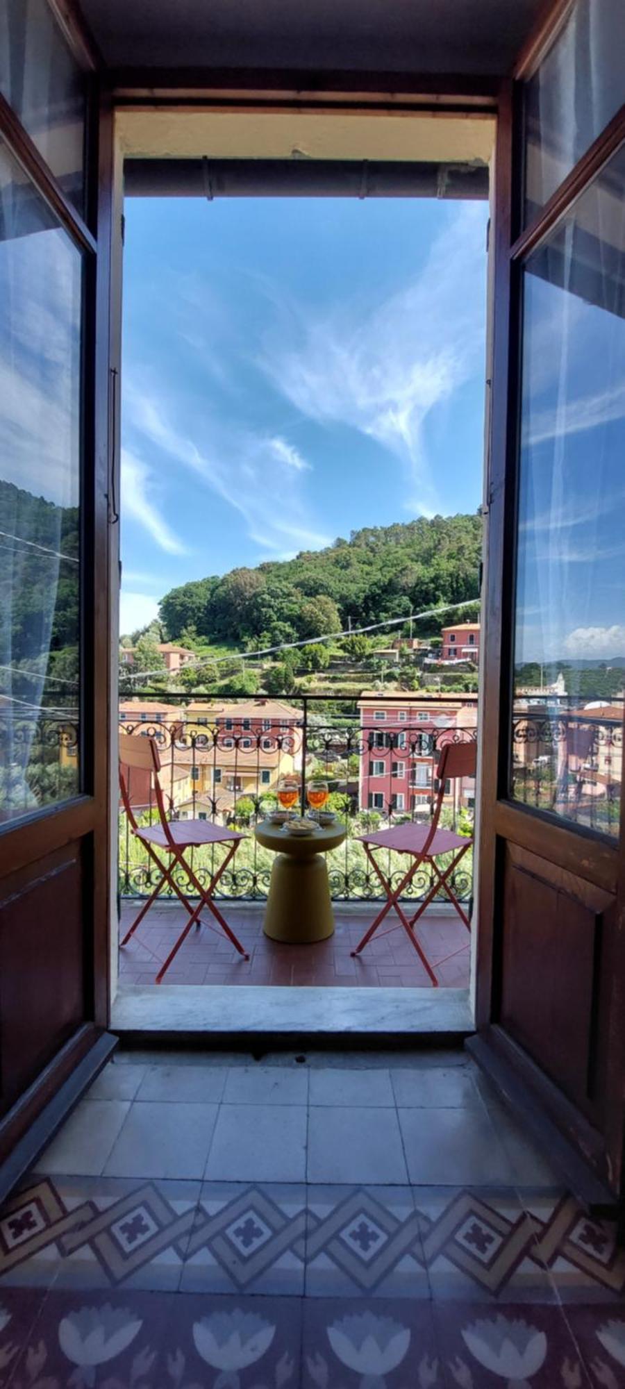 Moderno Appartamento Vista Mare, Con Parcheggio Privato Porto Venere Eksteriør billede
